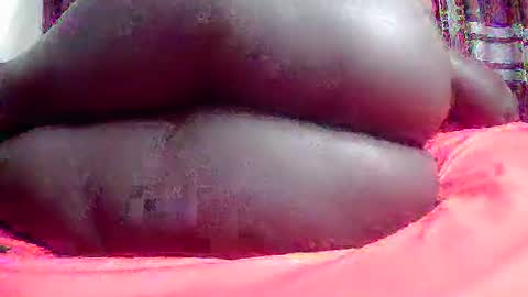 Snapshot of pay2playangel12 chatting on 01.05.25 Coco channel online show from 01.05.25