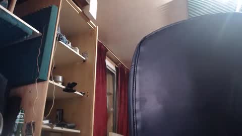 Snapshot of pc8474408 chatting on 10.05.25 pc8474408 online show from 10.05.25