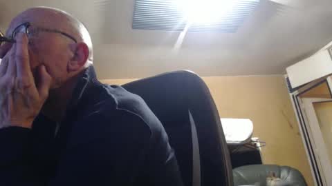 Snapshot of pc8474408 chatting on 12.02.25 pc8474408 online show from 12.02.25