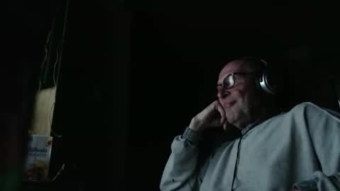 Snapshot of pc8474408 chatting on 12.04.25 pc8474408 online show from 12.04.25