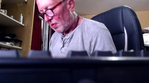 Snapshot of pc8474408 chatting on 07.12.26 pc8474408 online show from 07.12.26