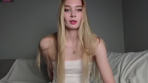 Snapshot of peachcreamcouple chatting on 01.26.25 Lexy Peach online show from 01.26.25