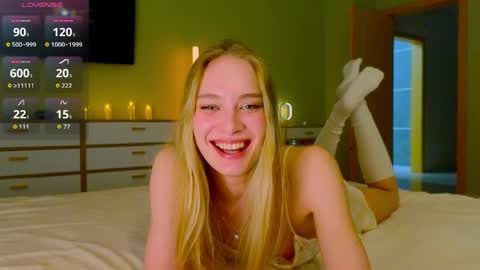 Lexy Peach online show from 04.04.26