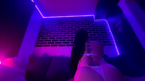 peachezncream666 online show from 08.01.26