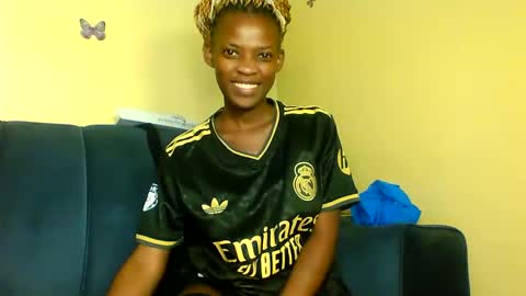 Snapshot of peachy_mummie chatting on 09.12.25 peachie online show from 09.12.25