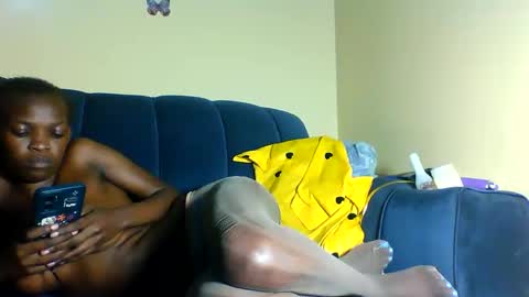 Snapshot of peachy_mummie chatting on 11.24.25 peachie online show from 11.24.25