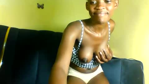 Snapshot of peachy_mummie chatting on 11.27.25 peachie online show from 11.27.25