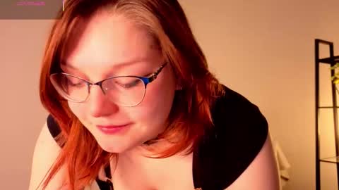 Snapshot of peachymochi chatting on 02.17.26 Seraphina online show from 02.17.26