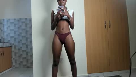 Snapshot of peachynaughty chatting on 09.19.25 peachy online show from 09.19.25