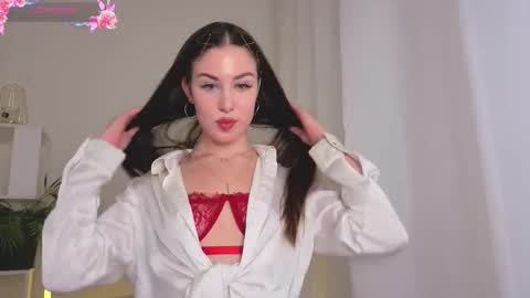 Chloe online show from 10.11.25