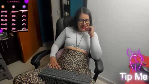 Tangerine Penaut online show from 02.21.26