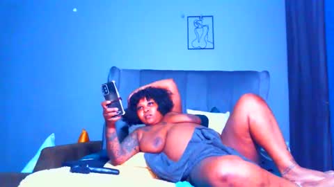 Snapshot of pearlblu38 chatting on 04.21.26 Pearl online show from 04.21.26