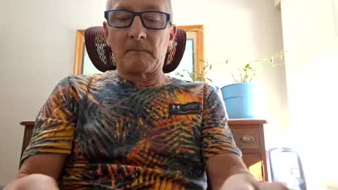 peepingmale online show from 01.12.25