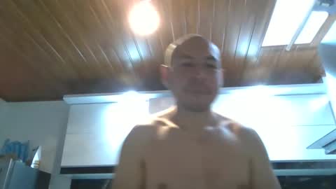 Snapshot of peluman chatting on 11.28.25 peluman online show from 11.28.25