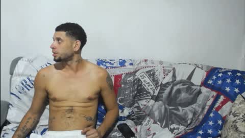 independent model online show from 02.04.25