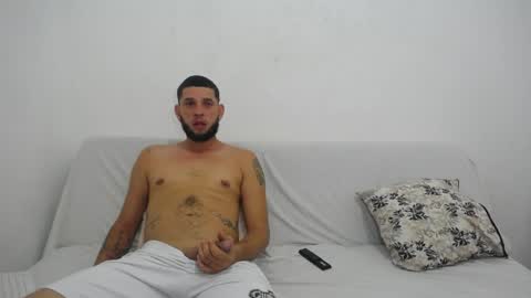 independent model online show from 05.11.26