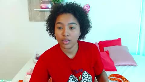 Snapshot of penny_lovee1 chatting on 12.10.24 penny online show from 12.10.24