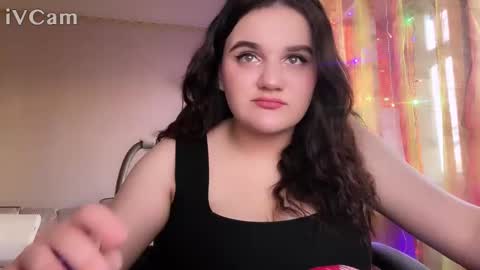 Snapshot of penny_perry chatting on 12.24.24 penny_perry online show from 12.24.24