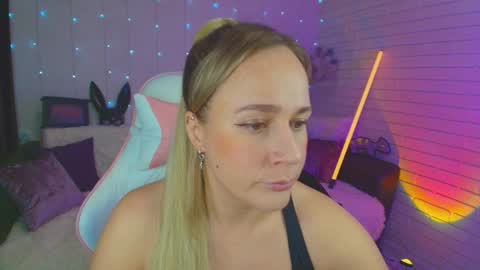 Dia  online show from 01.10.25