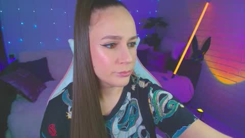 Dia  online show from 10.15.25