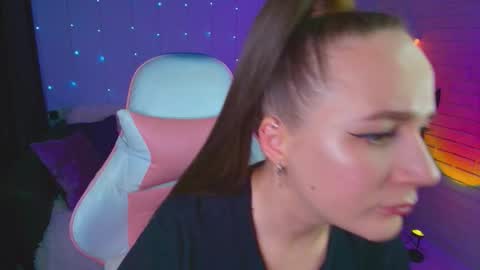 Dia  online show from 11.21.25