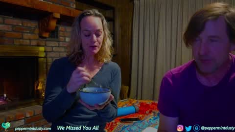 Snapshot of peppermintdusty chatting on 03.09.25 Peppermint and Dusty online show from 03.09.25