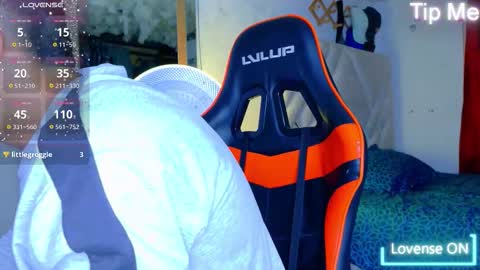 Snapshot of perfec_king00 chatting on 10.28.25 Jacob online show from 10.28.25