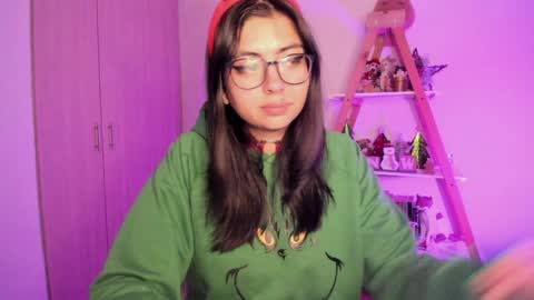 Sarah Ana Banana online show from 12.10.24