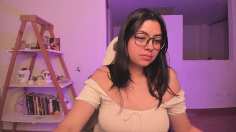 Sarah Ana Banana online show from 02.06.25