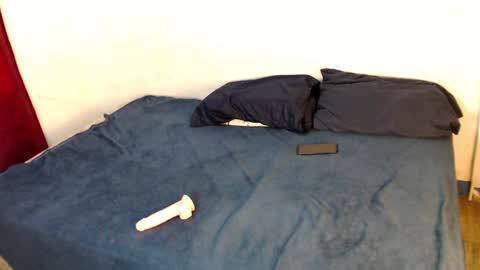 Snapshot of perfect_cum69 chatting on 12.27.24 ronna babe online show from 12.27.24