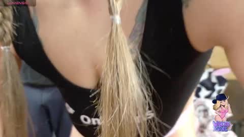 Wrenn Divine online show from 01.04.25