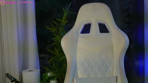 Dee online show from 12.21.24