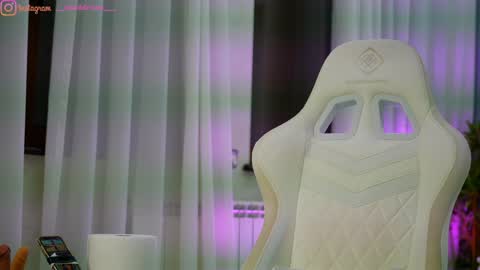 Dee online show from 03.12.26