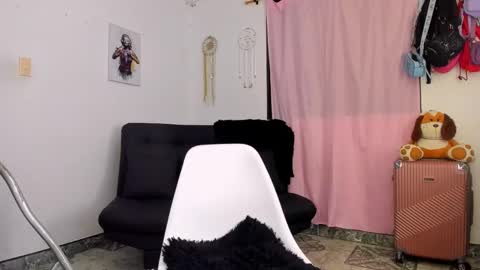 Dulce maria online show from 02.13.25