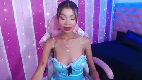 Snapshot of perla_st chatting on 02.27.26 Perla online show from 02.27.26