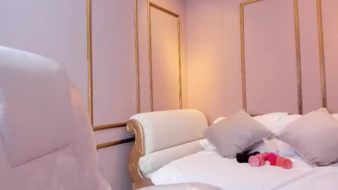 PerlaPreciosa online show from 01.09.26