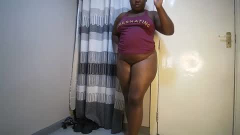 Snapshot of perpetual_doll chatting on 10.09.25 perpetual_doll online show from 10.09.25