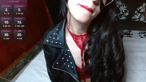 Snapshot of persefone_fire chatting on 11.27.25 persefone_fire online show from 11.27.25