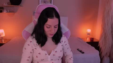 Marie online show from 03.26.26