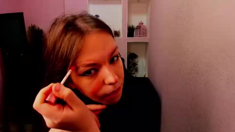 horror flying on the wings of the night.... online show from 03.06.25