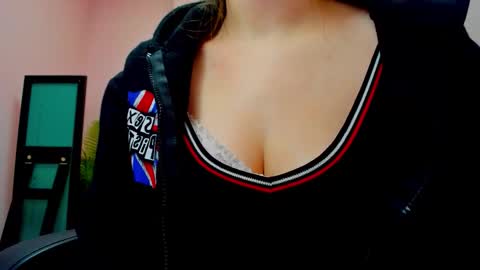 horror flying on the wings of the night.... online show from 10.28.25