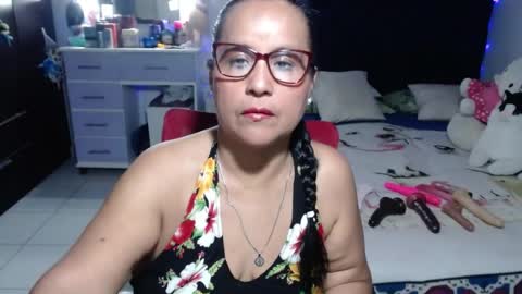 Snapshot of pervert_mommy_x chatting on 06.30.26 SAMY online show from 06.30.26