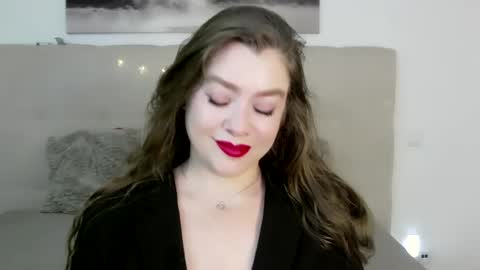 Snapshot of petersemily chatting on 01.09.25 Peters Emily online show from 01.09.25