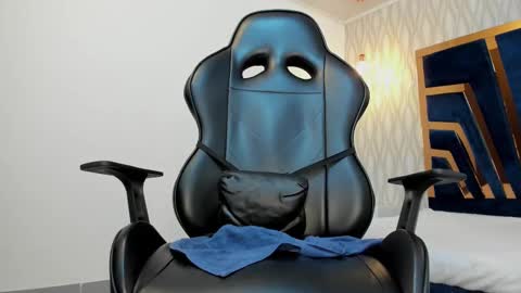 Snapshot of petesevans_1 chatting on 02.25.25 PETES EVANS new account online show from 02.25.25