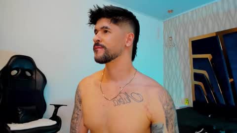 Snapshot of petesevans_1 chatting on 10.29.25 PETES EVANS new account online show from 10.29.25