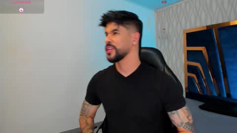 Snapshot of petesevans_1 chatting on 11.21.25 PETES EVANS new account online show from 11.21.25