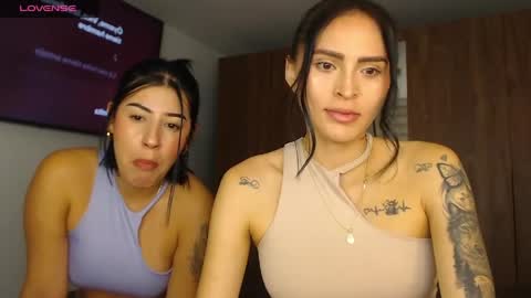 Snapshot of petite_linda chatting on 05.15.26 Linda online show from 05.15.26