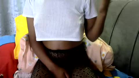 Petite loverr online show from 02.06.25