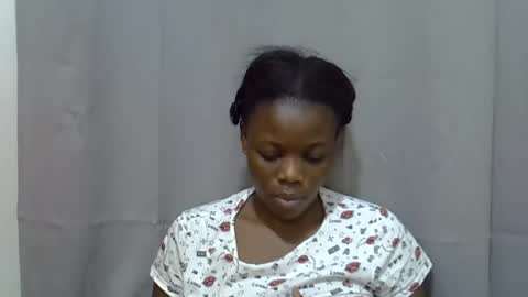 petite_melan online show from 09.23.25