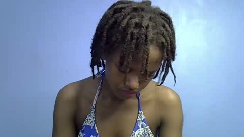 petite_star2 online show from 02.24.26